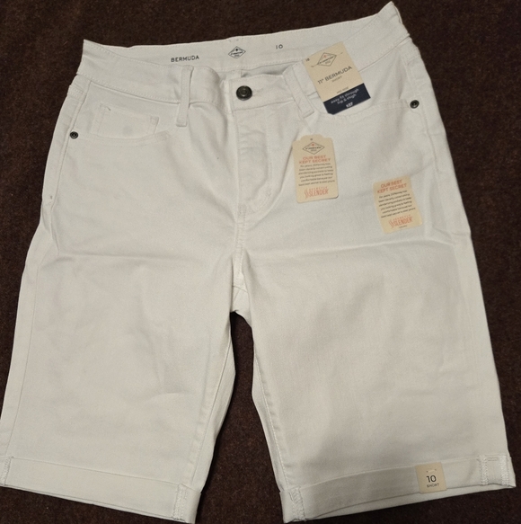 St. John's Bay Pants - New! St. Johns Bay 11in Bermunda Short White Size 10
